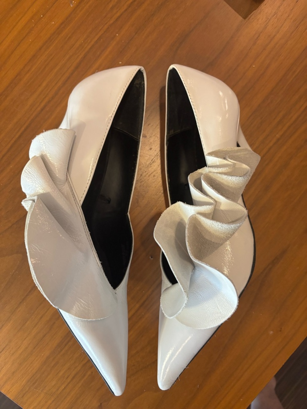 Zara White Pointed-Toe Pumps with Sculpted Fan Detail